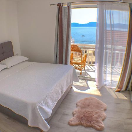Apartments By The Sea Gradac, Makarska - 13181 格拉达茨 外观 照片